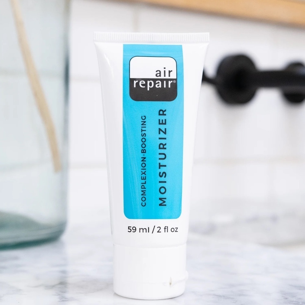 New Air Repair Skincare Complexion-Boosting Moisturizer Full-size